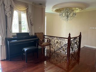 For sale 4 bedrooms house in Phra Khanong, Bangkok