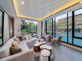 For rent 2 bedrooms townhouse in Saphan Sung, Bangkok