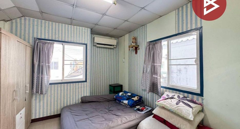 出售 3 卧室 联排别墅 在 Phanat Nikhom, Chon Buri
