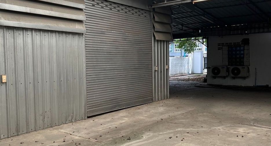 For rent retail Space in Phra Khanong, Bangkok