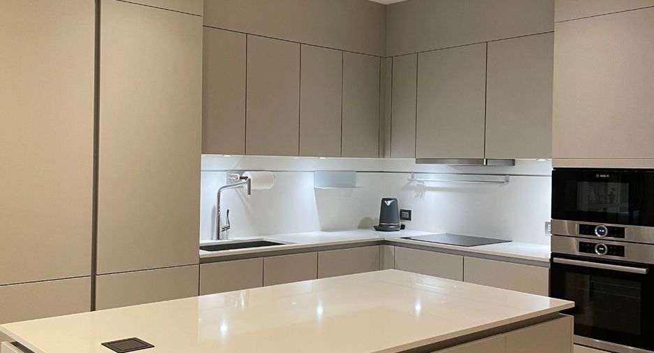 Condo en alquiler de 2 habitaciones en Pathum Wan, Bangkok