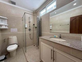 Villa en alquiler y en venta de 3 habitaciones en Bang Lamung, Chonburi