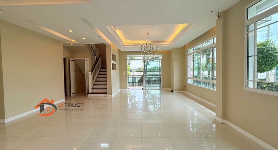 For sale 3 bedrooms house in Mueang Samut Prakan, Samut Prakan