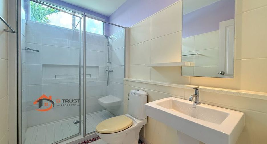 For sale 3 bedrooms house in Mueang Samut Prakan, Samut Prakan