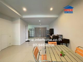 Reihenhaus zur Miete und zum Kauf mit 3 Zimmer in Bueng Kum, Bangkok