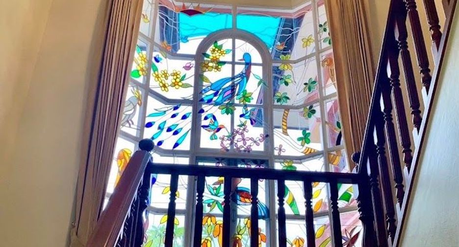 For sale 5 bedrooms house in Khlong Sam Wa, Bangkok