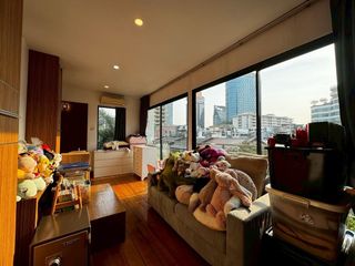 Casa adosada en alquiler de 3 habitaciones en Watthana, Bangkok