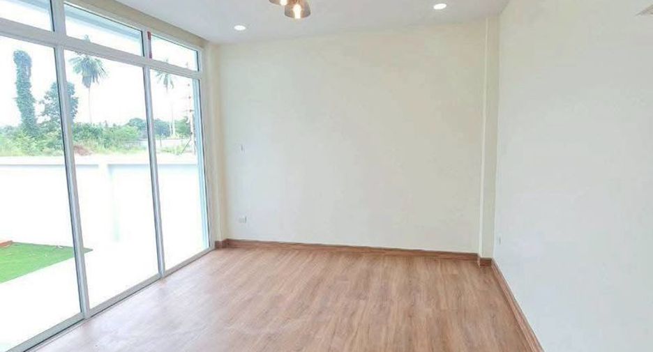 Villa zum Kauf mit 3 Zimmer in Sattahip, Chonburi