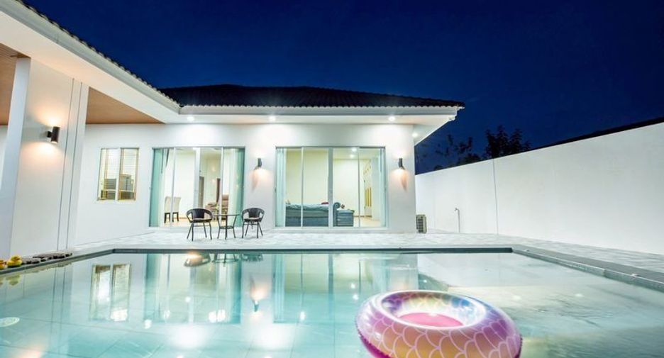 For rent 3 bedrooms villa in Bang Lamung, Chonburi