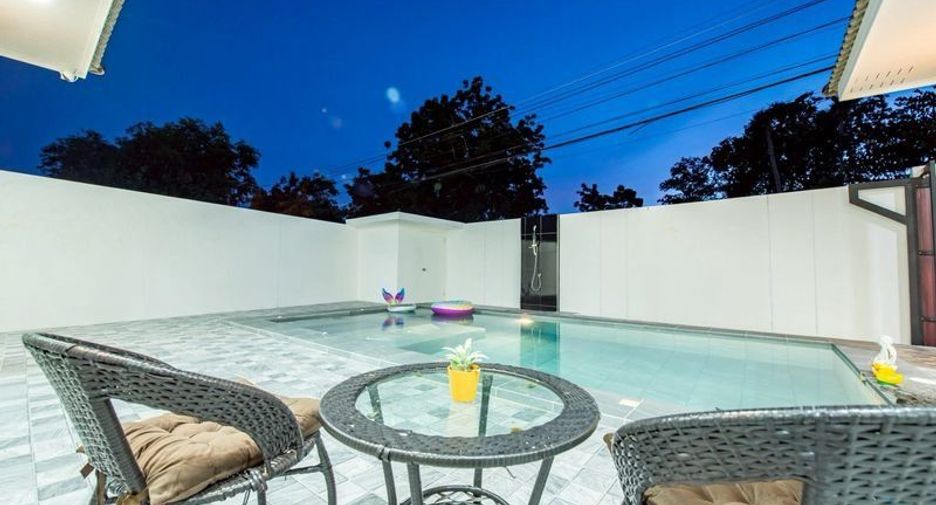For rent 3 bedrooms villa in Bang Lamung, Chonburi