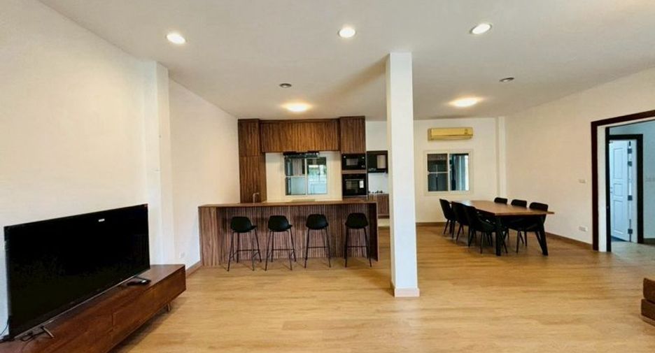 For rent 4 bedrooms villa in Hang Dong, Chiang Mai