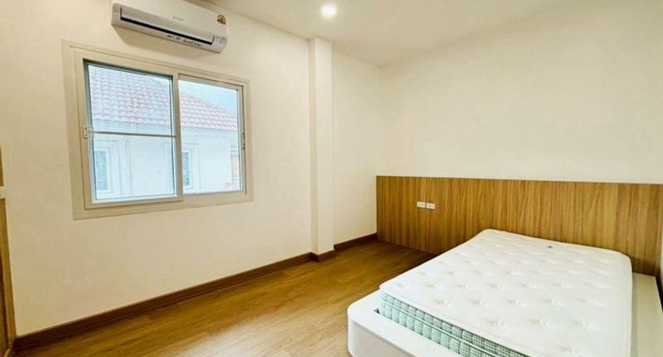 For rent 4 bedrooms villa in Hang Dong, Chiang Mai