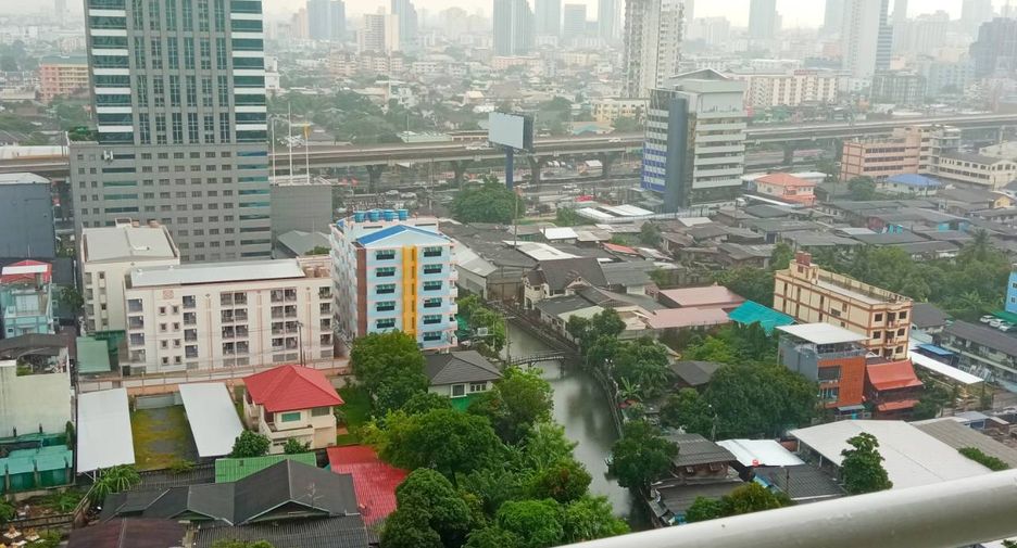 For sale 2 bedrooms condo in Phaya Thai, Bangkok