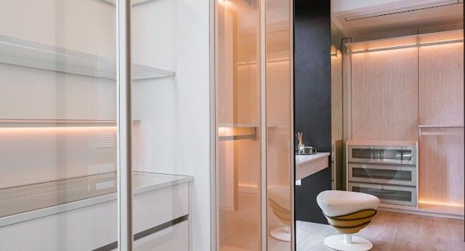 Casa en alquiler de 4 habitaciones en Saphan Sung, Bangkok