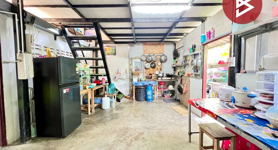 Haus zum Kauf mit 4 Zimmer in Phanat Nikhom, Chonburi