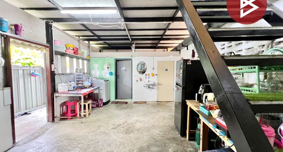 Haus zum Kauf mit 4 Zimmer in Phanat Nikhom, Chonburi