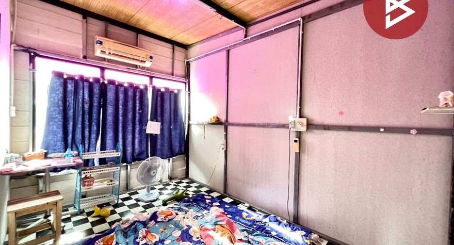 Haus zum Kauf mit 4 Zimmer in Phanat Nikhom, Chonburi