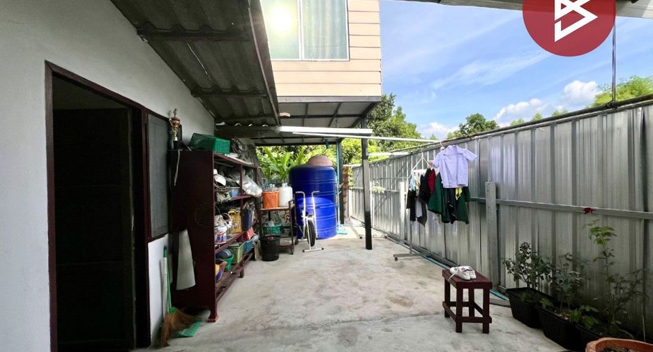 Haus zum Kauf mit 4 Zimmer in Phanat Nikhom, Chonburi