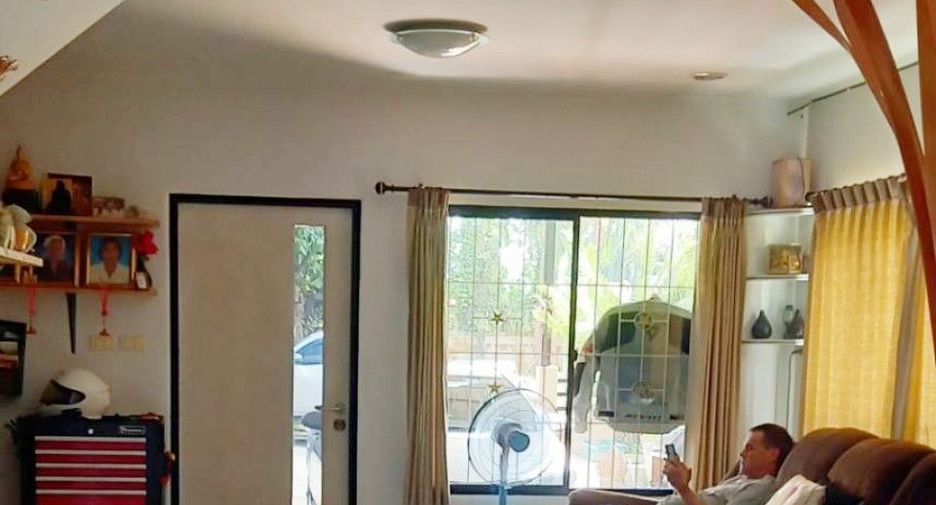 For sale 3 ベッドルーム townhouse in Mueang Nakhon Si Thammarat, Nakhon Si Thammarat
