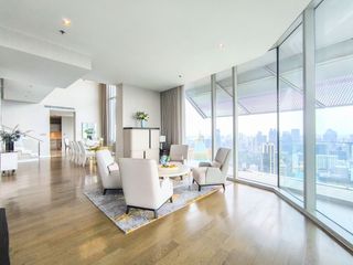 Wohnung zur Miete mit 3 Zimmer in Pathum Wan, Bangkok