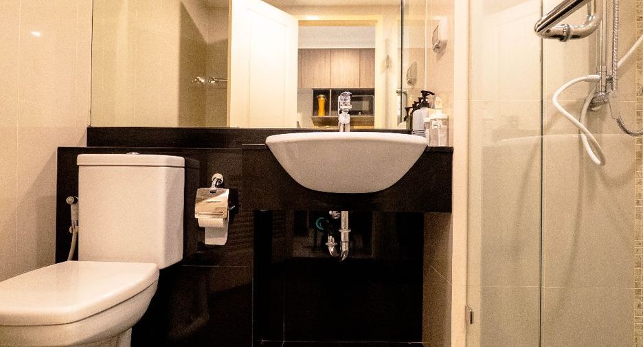 For sale 1 bed condo in Bang Phlat, Bangkok