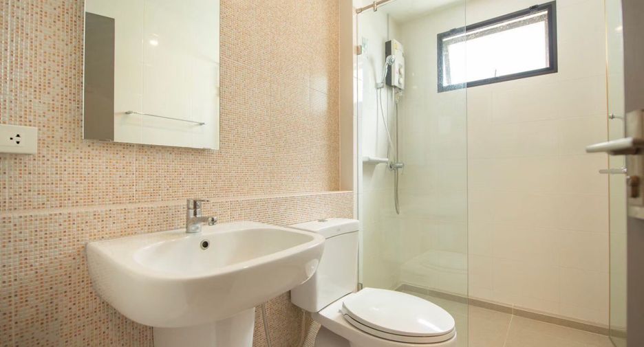 Reihenhaus zur Miete und zum Kauf mit 3 Zimmer in Lat Phrao, Bangkok