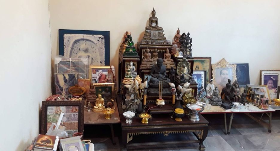 À vendre 4 chambres bureau à Sai Mai, Bangkok