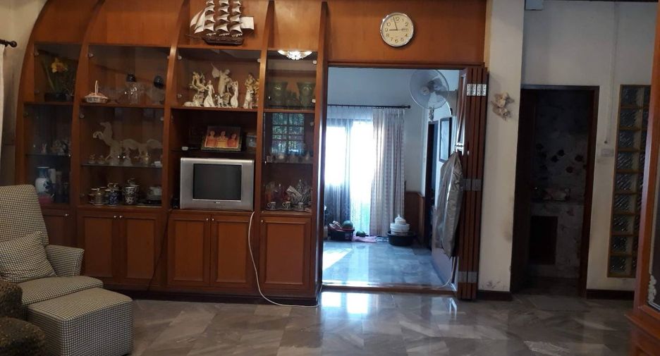 À vendre 4 chambres bureau à Sai Mai, Bangkok