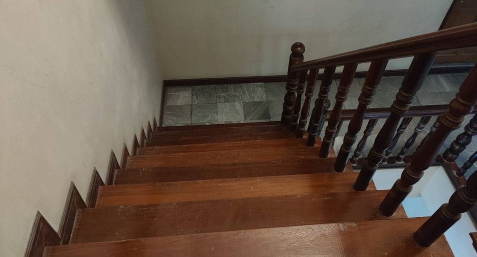 À vendre 4 chambres bureau à Sai Mai, Bangkok