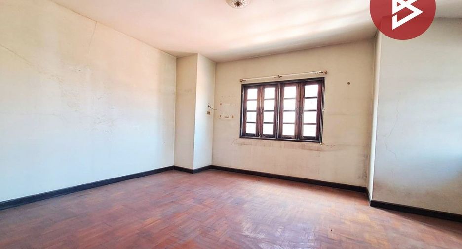 Casa en venta de 4 habitaciones en Bang Khae, Bangkok