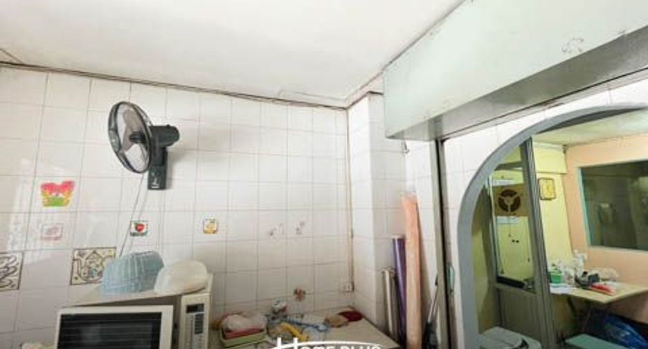 Gewerbefläche zum Kauf mit 4 Zimmer in Mueang Nonthaburi, Nonthaburi