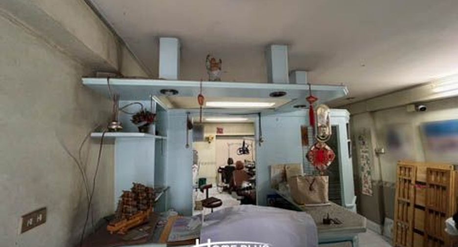 Gewerbefläche zum Kauf mit 4 Zimmer in Mueang Nonthaburi, Nonthaburi