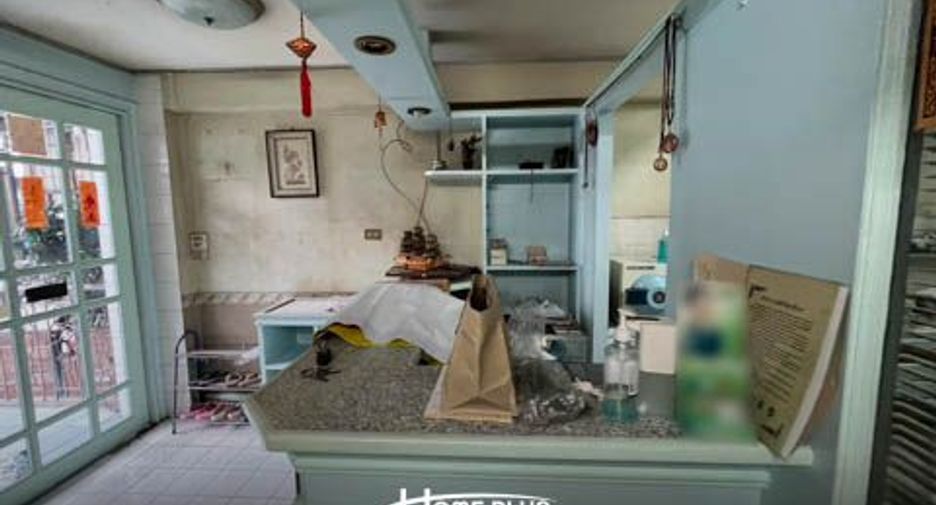 Gewerbefläche zum Kauf mit 4 Zimmer in Mueang Nonthaburi, Nonthaburi
