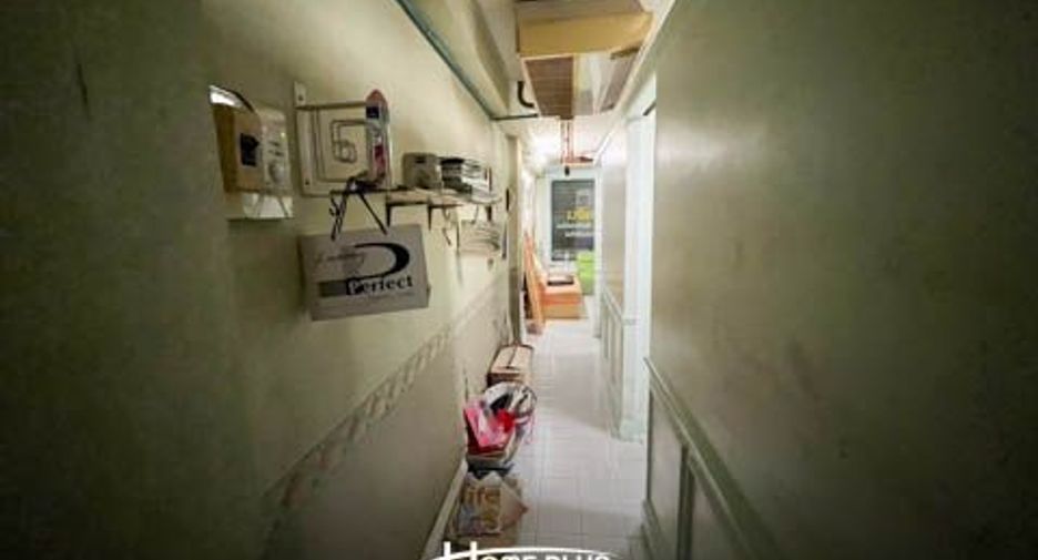Gewerbefläche zum Kauf mit 4 Zimmer in Mueang Nonthaburi, Nonthaburi