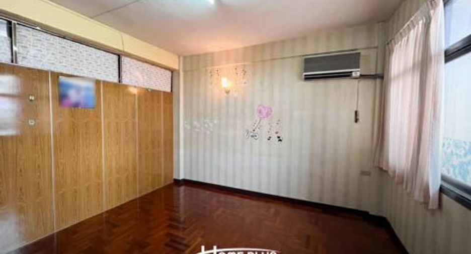 Gewerbefläche zum Kauf mit 4 Zimmer in Mueang Nonthaburi, Nonthaburi