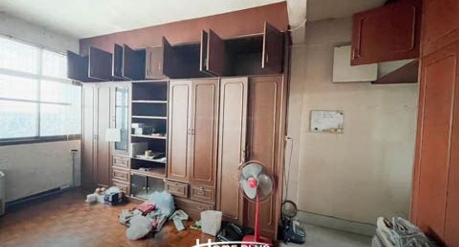 Gewerbefläche zum Kauf mit 4 Zimmer in Mueang Nonthaburi, Nonthaburi