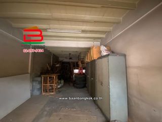 For sale 2 bedrooms retail Space in Pom Prap Sattru Phai, Bangkok