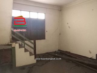 For sale 2 bedrooms retail Space in Pom Prap Sattru Phai, Bangkok