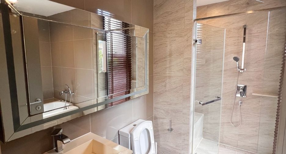 For sale 2 bedrooms condo in Suan Luang, Bangkok