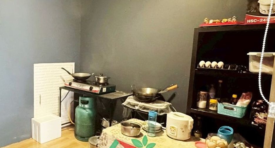 For sale 3 bedrooms townhouse in Phutthamonthon, Nakhon Pathom