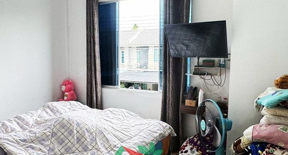 For sale 3 bedrooms townhouse in Phutthamonthon, Nakhon Pathom