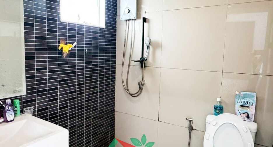 For sale 3 bedrooms townhouse in Phutthamonthon, Nakhon Pathom