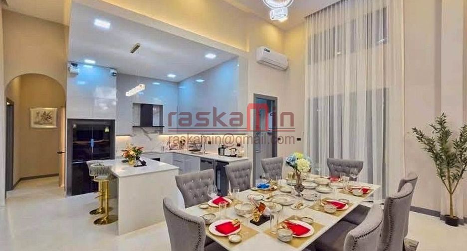 For sale 4 ベッドルーム villa in Bang Lamung, Chonburi
