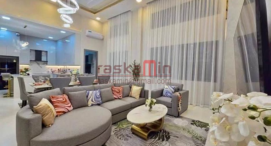 For sale 4 ベッドルーム villa in Bang Lamung, Chonburi