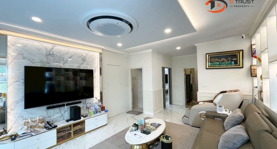 For sale 4 bedrooms house in Lat Krabang, Bangkok