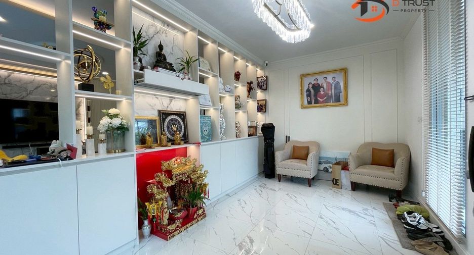 For sale 4 bedrooms house in Lat Krabang, Bangkok