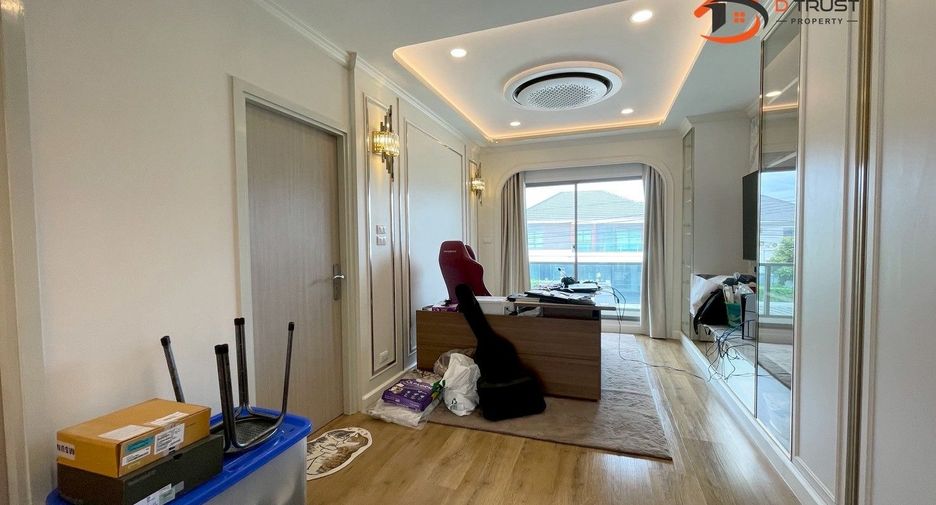 For sale 4 bedrooms house in Lat Krabang, Bangkok