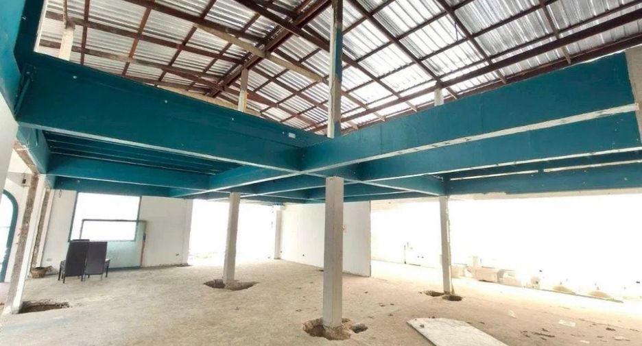 For rent retail Space in Watthana, Bangkok