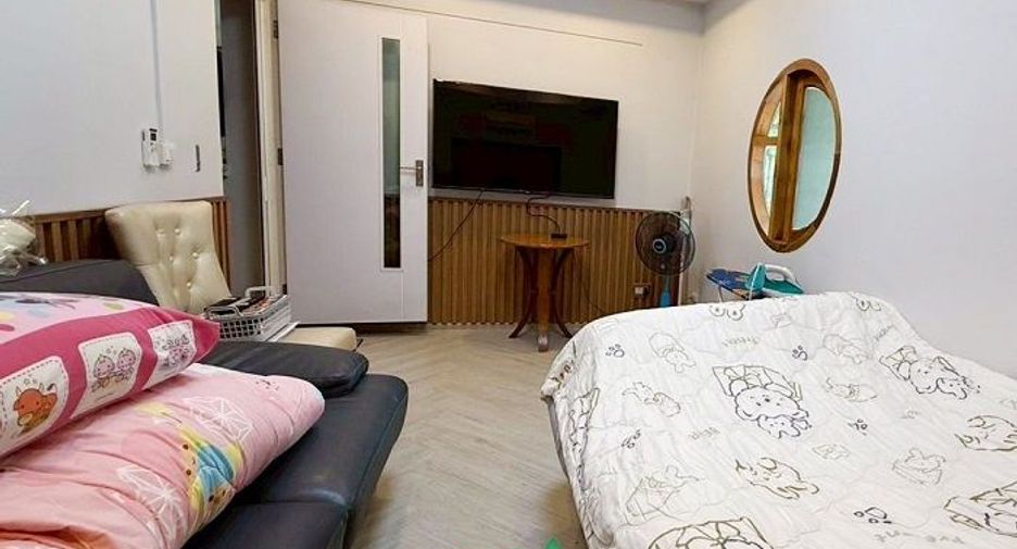 For sale 4 bedrooms house in Khlong Sam Wa, Bangkok