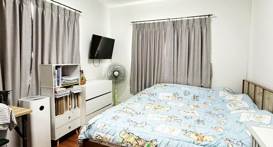 For sale 4 bedrooms house in Khlong Sam Wa, Bangkok